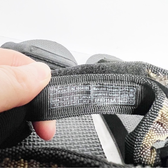 Teva Universal Black Strappy Sandals Size 12 Men’s - Picture 4 of 5